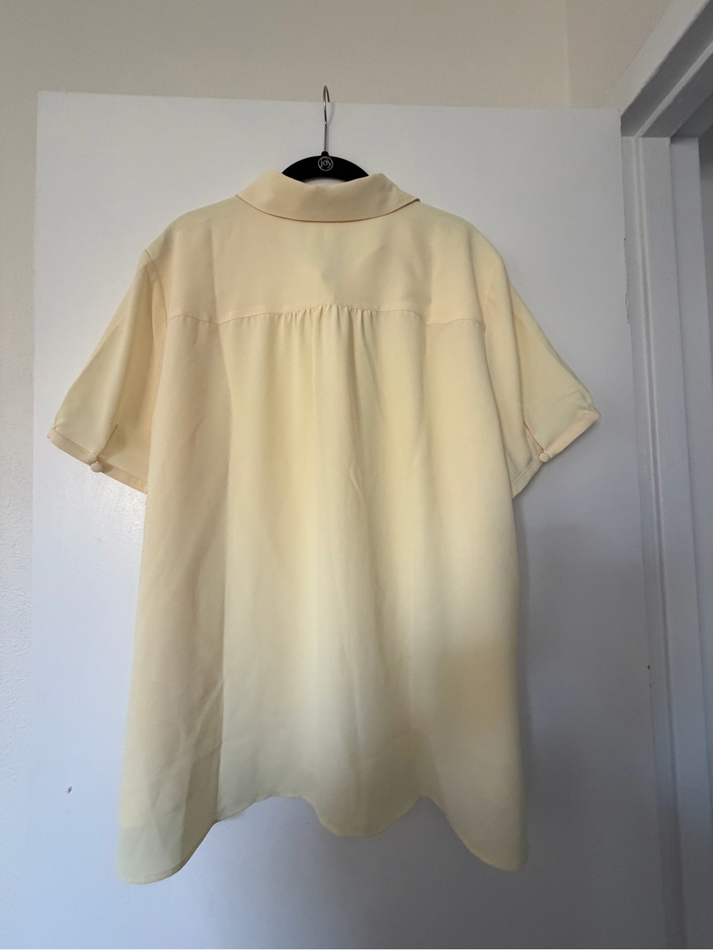 Anne Klein Butter Yellow Short Sleeve Button Blouse - Picture 7 of 9